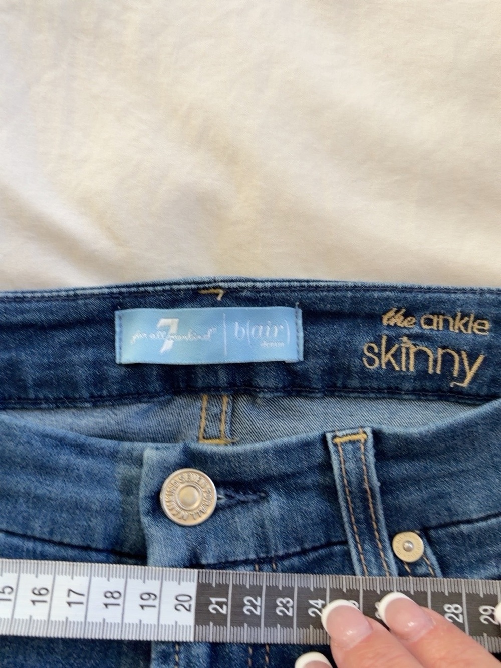 Blair Ankle Skinny Jeans in Dark Blue Wash
